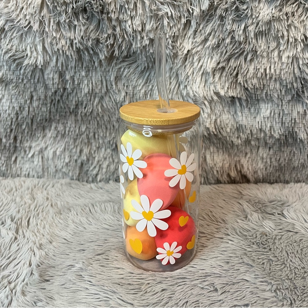 🌼 Daisy 16oz Glass Tumbler with Straw